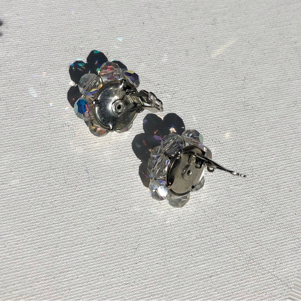 Vintage Aurora Borealis Crystal Glass Bead Cluster Clip On Earrings - Picture 7 of 8